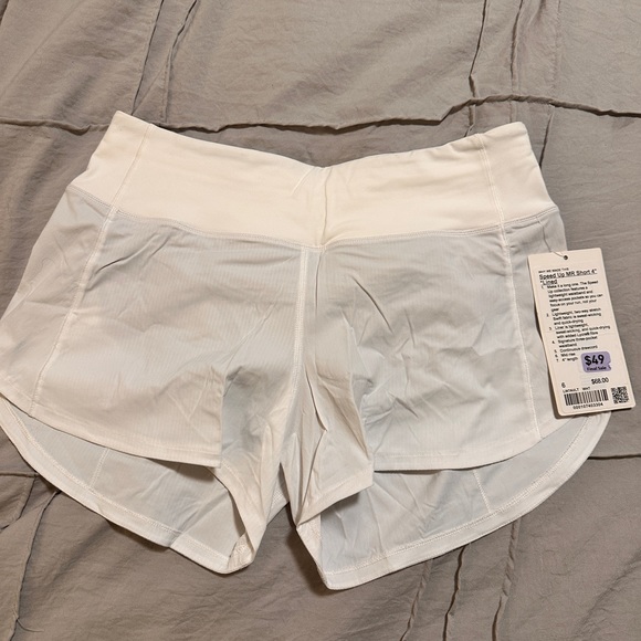 SOLD Lulu Speed up shorts - Picture 3 of 3
